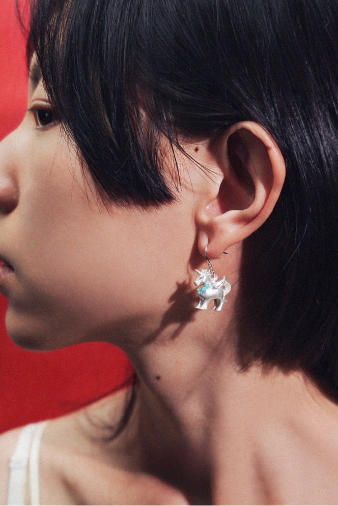 ユニコーンポニーピアス B4474