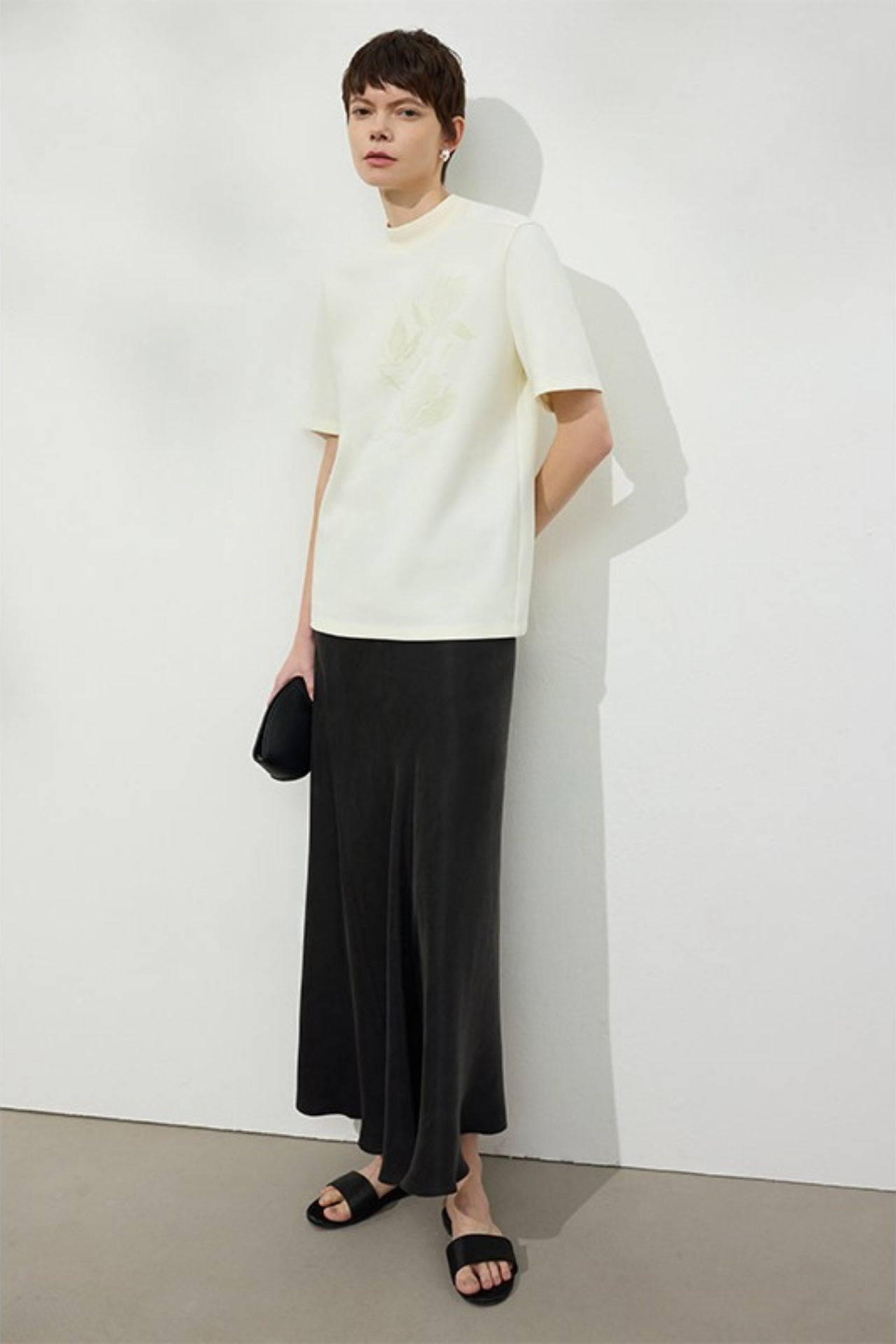 Minimal Flock Print T-shirt B4749