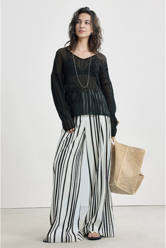 Premium black and white striped loose pants B4140