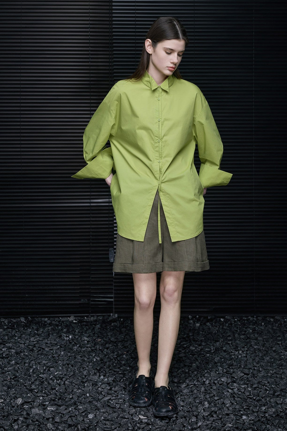 コットンスモールスタンドカラーシャツ B4673