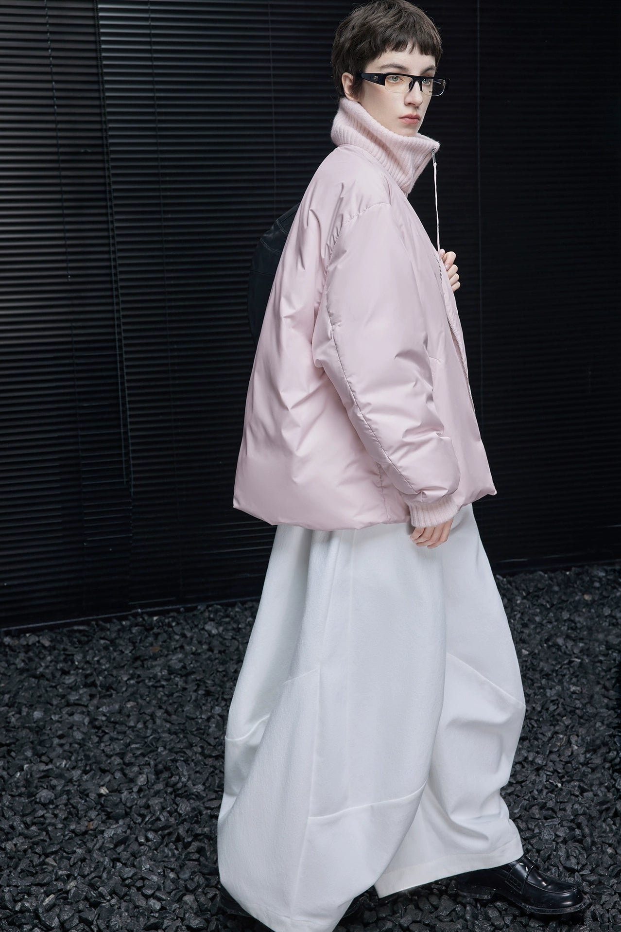 ピンクスタンドカラーダウンジャケット B4541