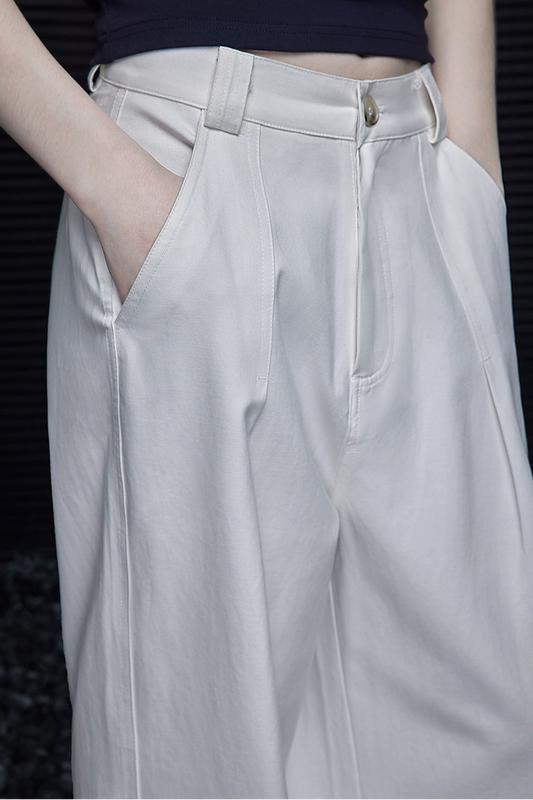 ホワイトワイドストレートパンツ B3891
