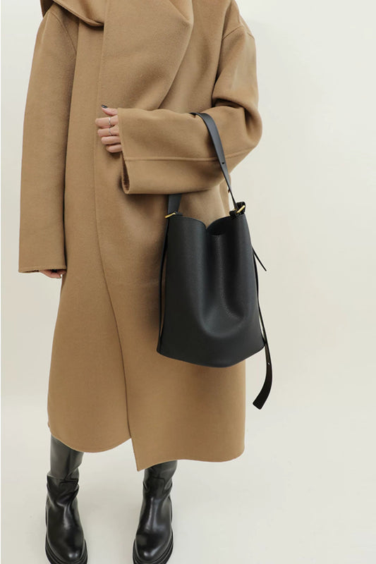 レザーバケットトートバッグ B4410