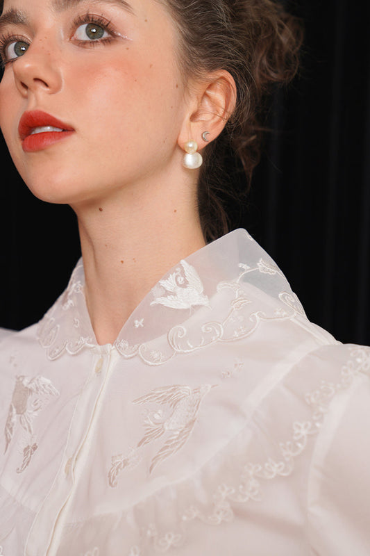 White lace double collar embroidered blouse B3755