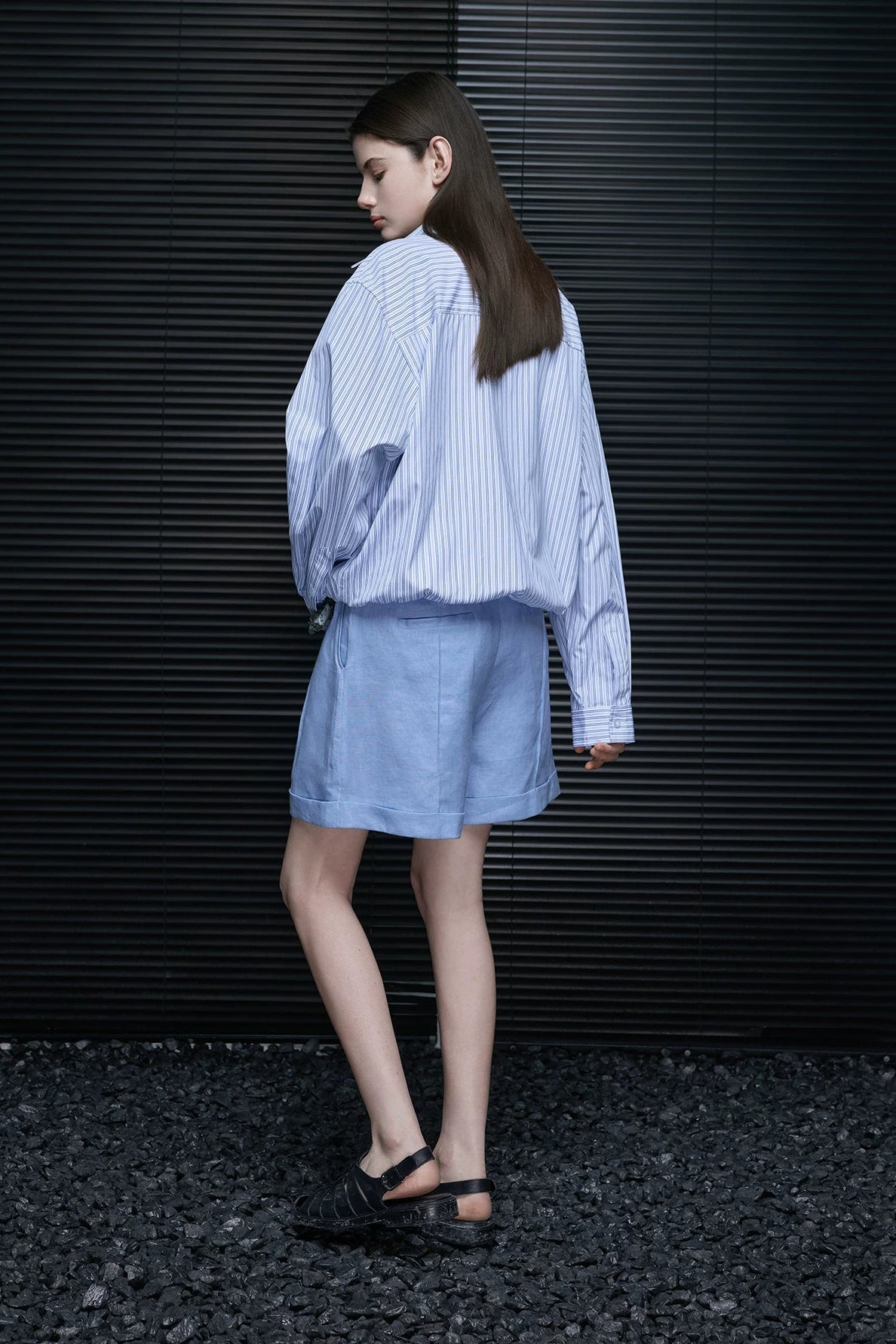 ストライプVネックフェイクツーピースシャツ B4714