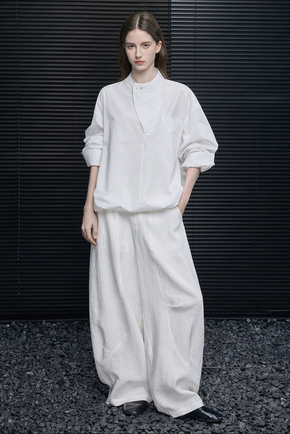 ホワイトリネンバルーンワイドパンツ B4672