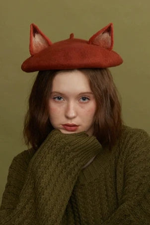 手作り羊毛フェルトフォックス耳付きアーティストベレー帽 B3398