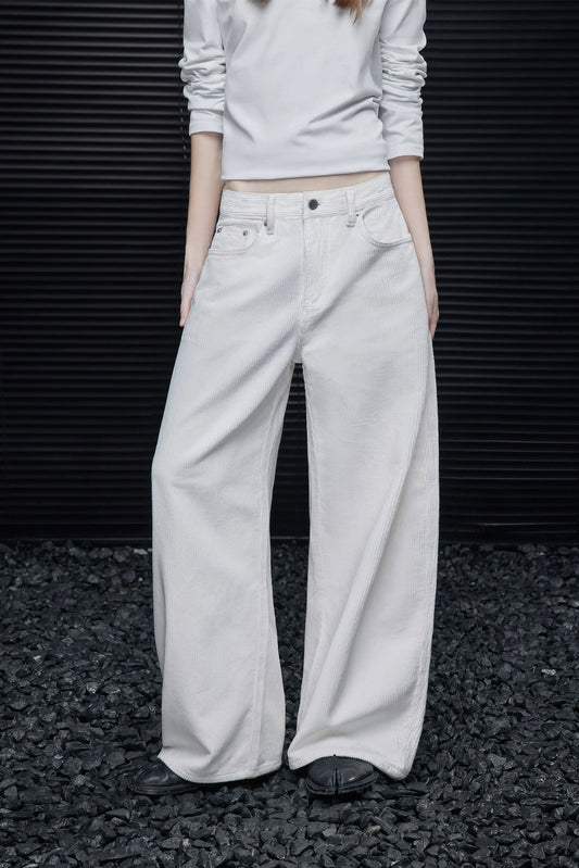 White corduroy wide pants B4548