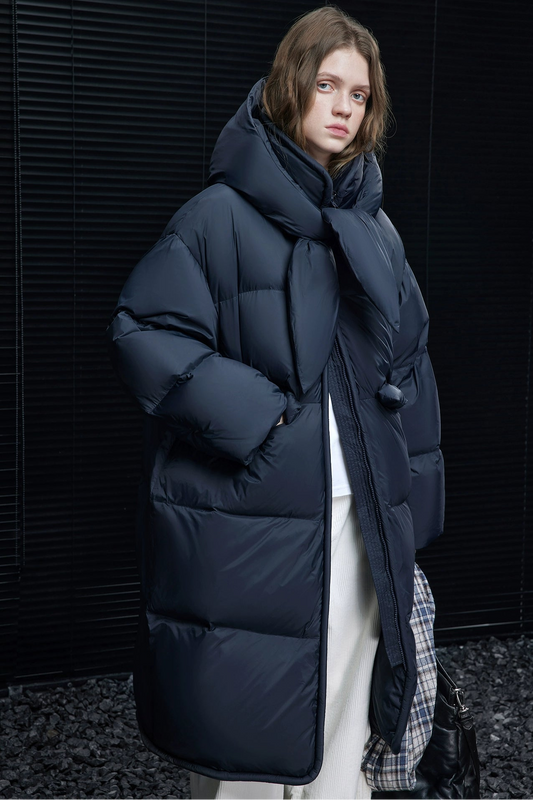 ネイビーブルーミドル丈フード付きダウンコート B4554