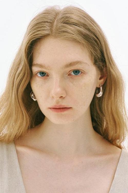 ヴィンテージホワイトピアス B3341