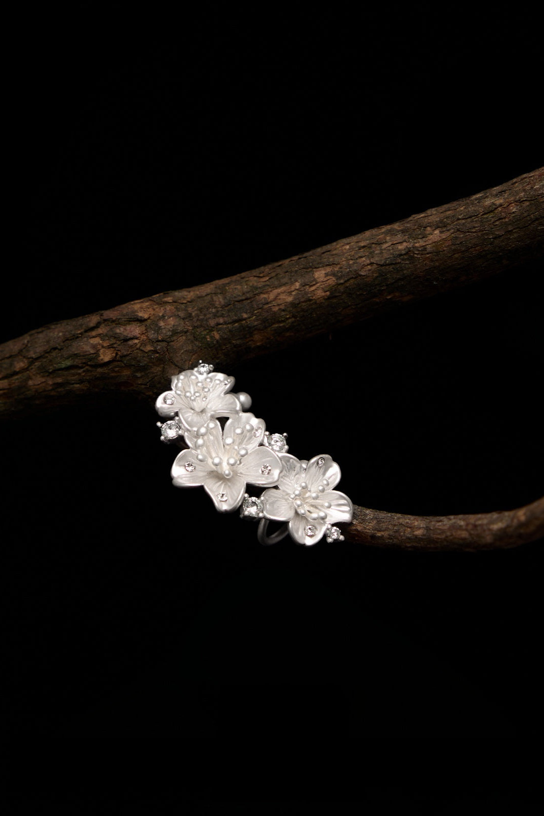 夜桜マルチレイヤーイヤーカフ B3819