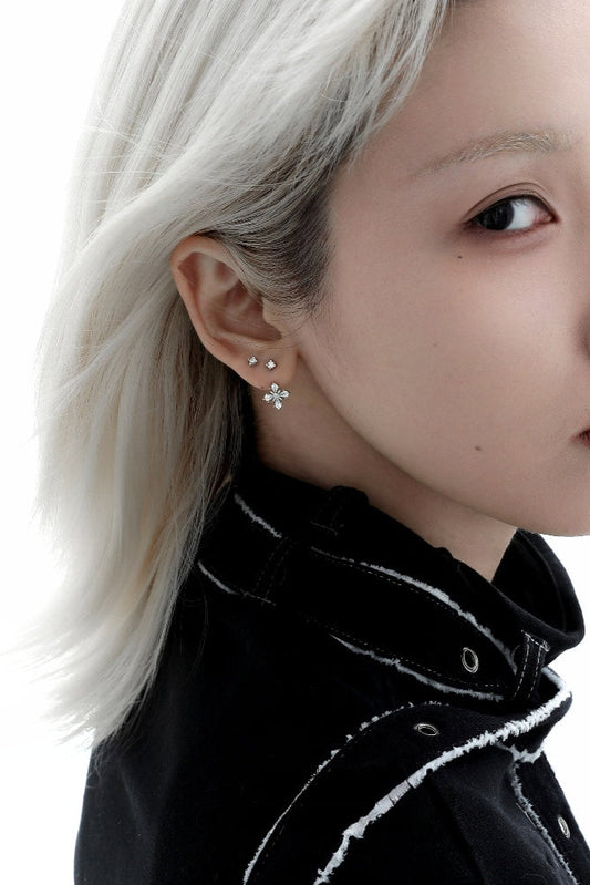 S925ライトドメインスターピアス B3860