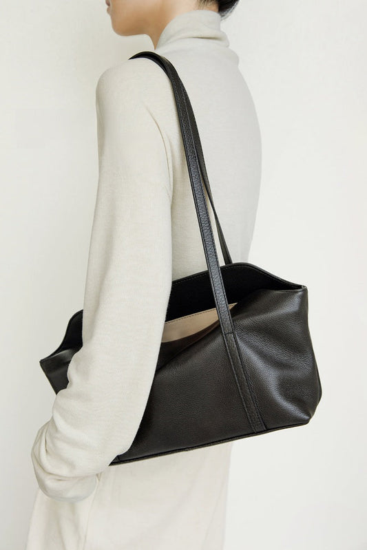 ヘッドレイヤーカウレザーショルダーバッグ B4011