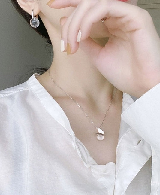 ホワイトクリスタルスターリングシルバーピアス B1285