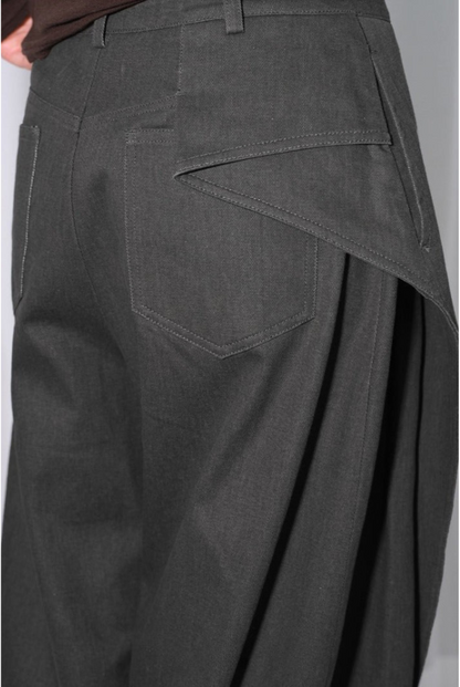 Asymmetrical three-dimensional pleated wide pants B4316