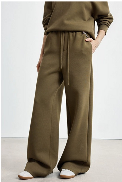 Loose V-neck sweatshirt, pants, and skirt B4330