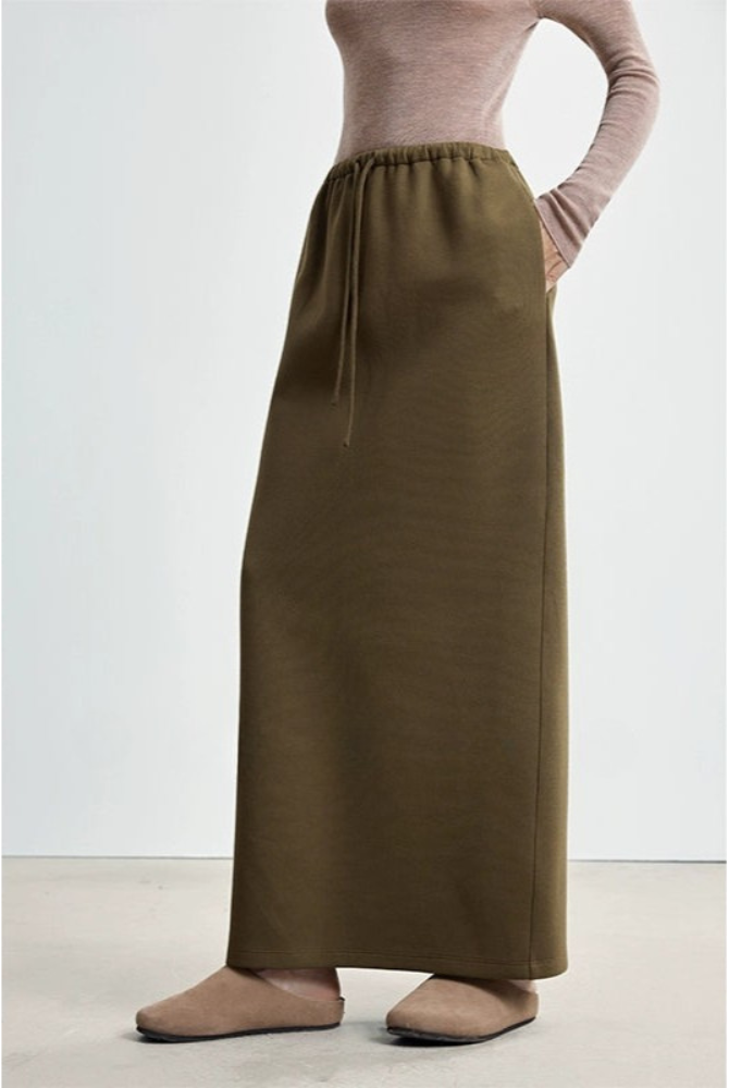 Loose V-neck sweatshirt, pants, and skirt B4330