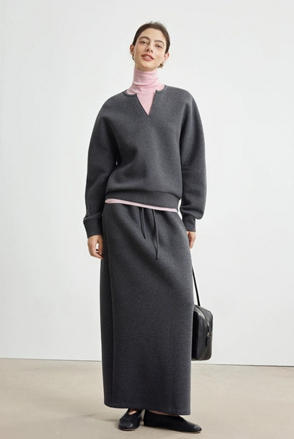 Loose V-neck sweatshirt, pants, and skirt B4330