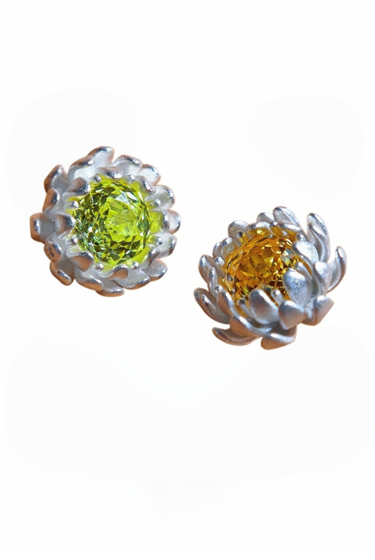 デイジースパークリングジルコニアアシメトリーカラーピアス　B4465