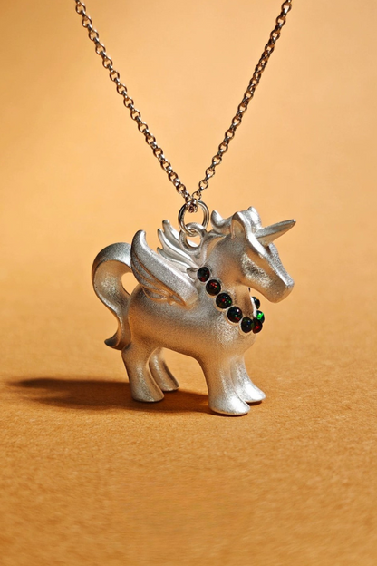 Unicorn pendant necklace B4473