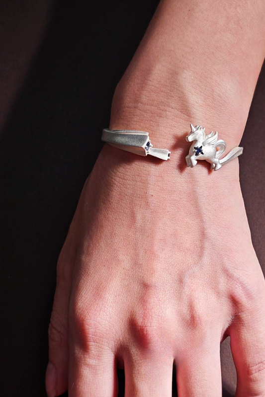 ユニコーンバングルオープンブレスレット　B4477