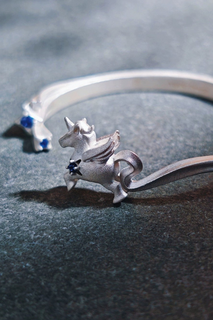 ユニコーンバングルオープンブレスレット　B4477