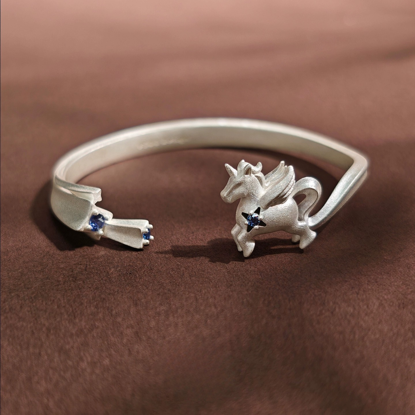 ユニコーンバングルオープンブレスレット　B4477