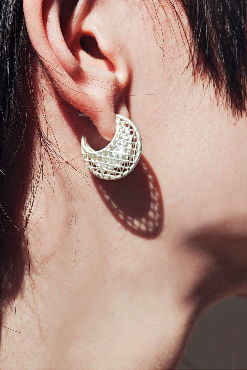 S925 Lace Moon Hoop Earrings B4480