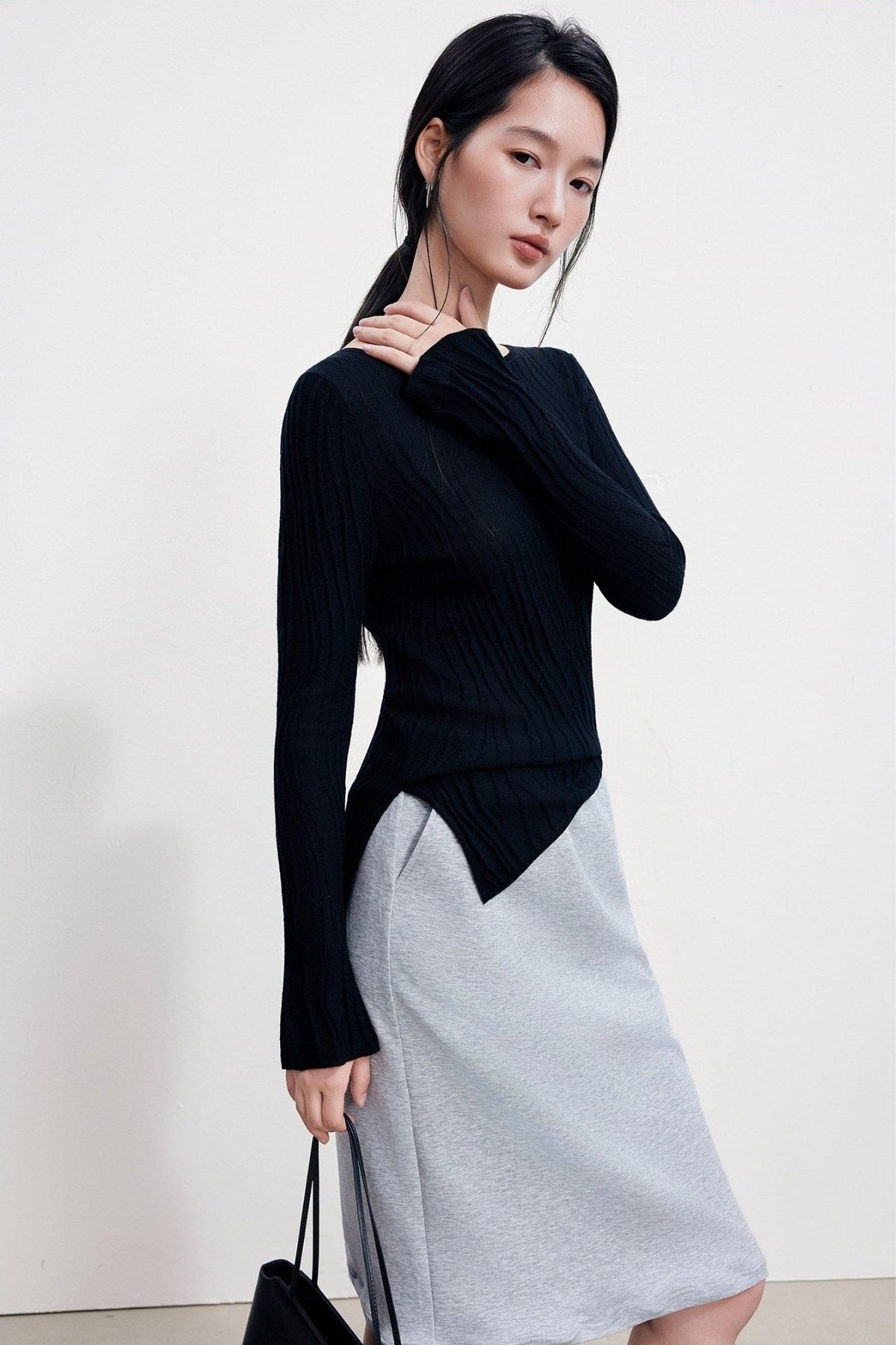 100% Wool Wrinkled Design Asymmetrical Boat Neck Slim Top B4989