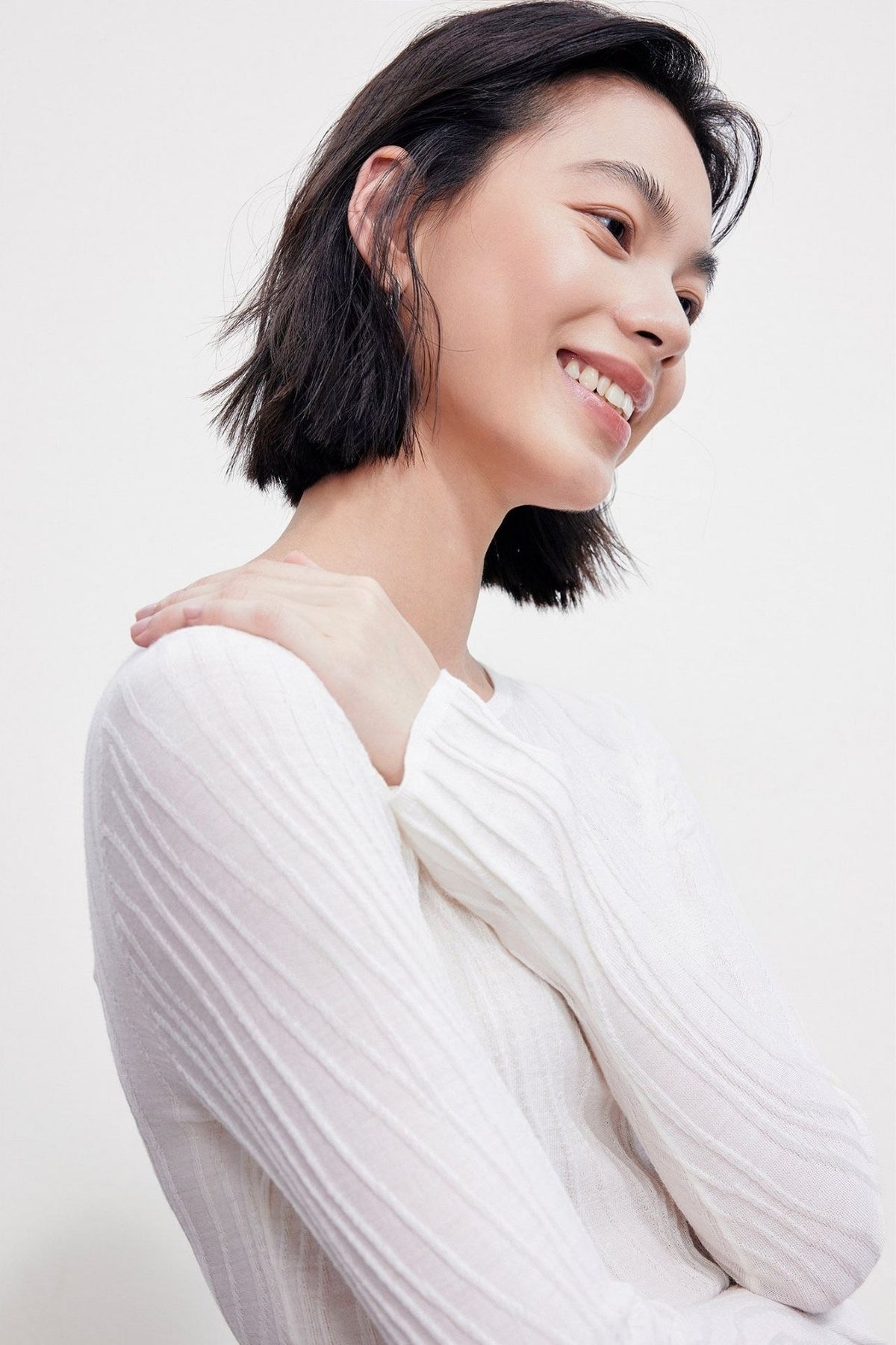 100% Wool Wrinkled Design Asymmetrical Boat Neck Slim Top B4989