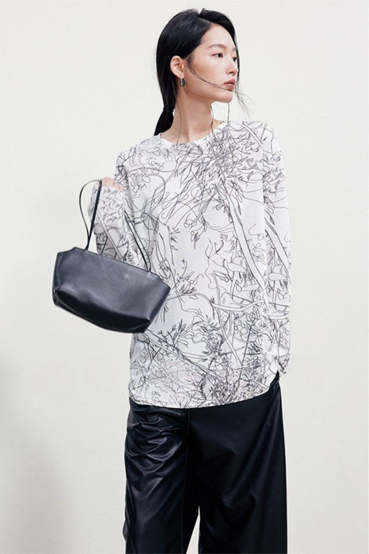 Art Line Print Oversized Crew Neck Long Sleeve T-Shirt B5045
