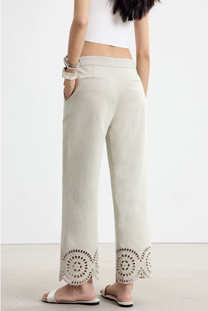 下擺鏤空刺繡直筒七分褲 B4142