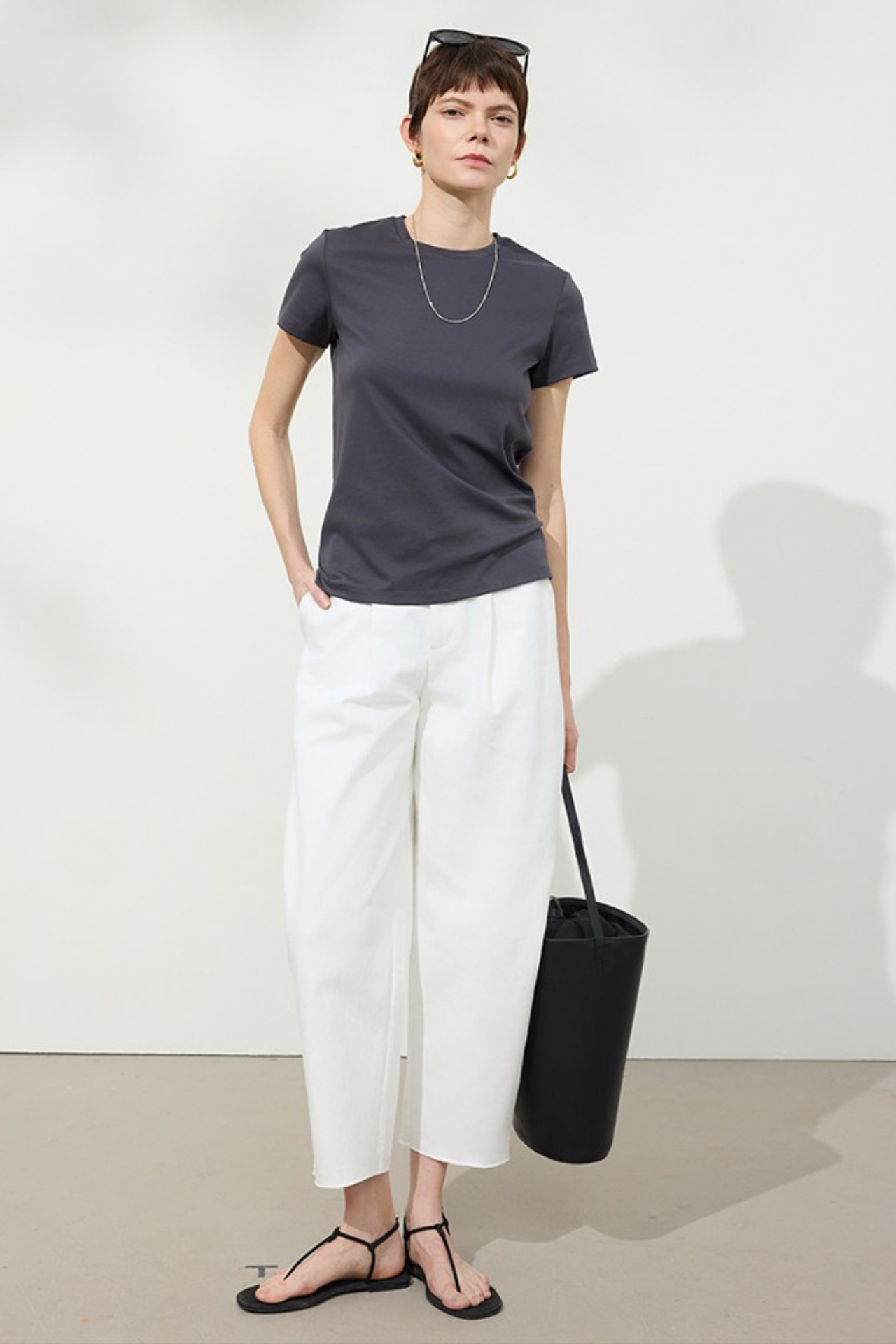 Minimal Tapered Slim Fit Cropped Pants B4748