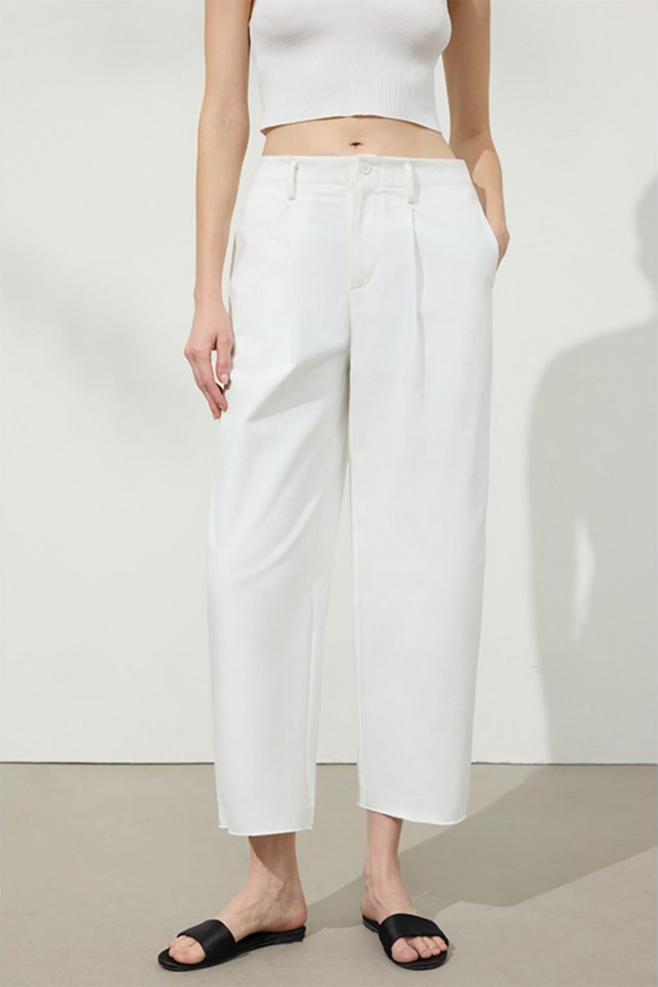 Minimal Tapered Slim Fit Cropped Pants B4748