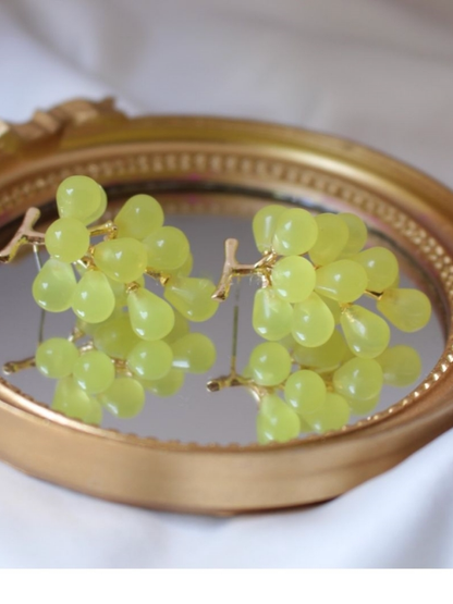 [Immediate delivery/Limited to Japan] Grape earrings B1178