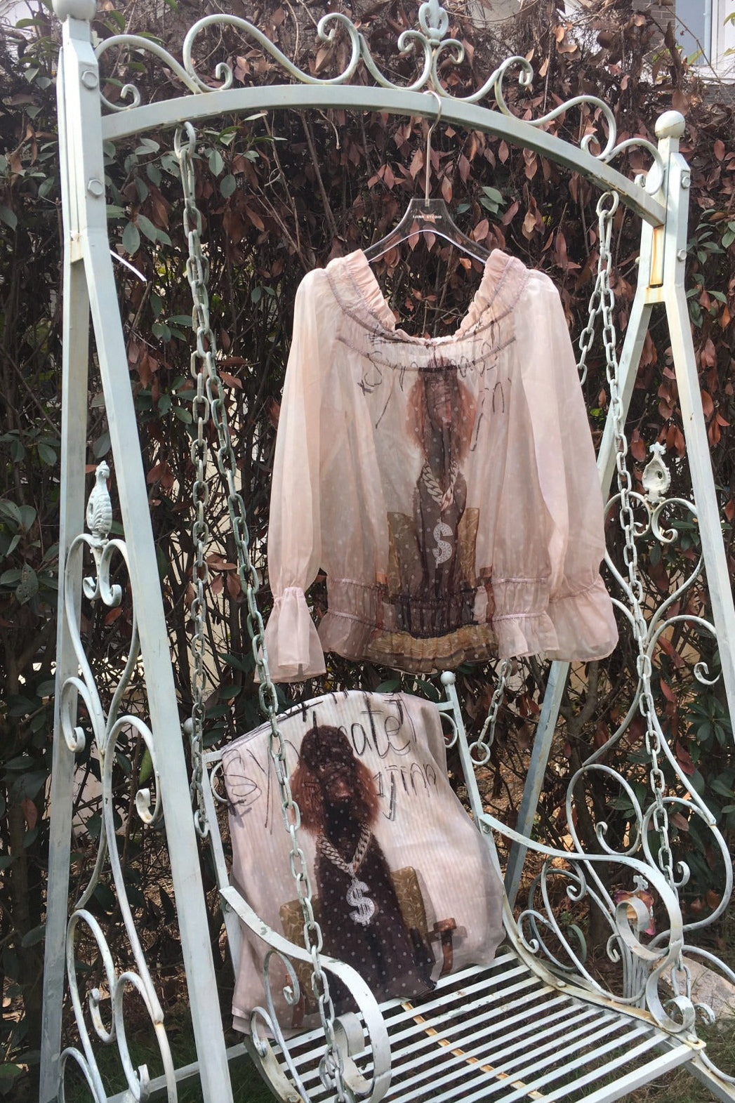 ドッグラブワンショルダーシフォンプリントトップス　B4643