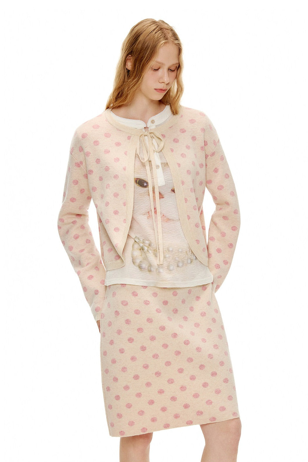 ピーチピンクジャガードドットカーディガン・スカート　B4596