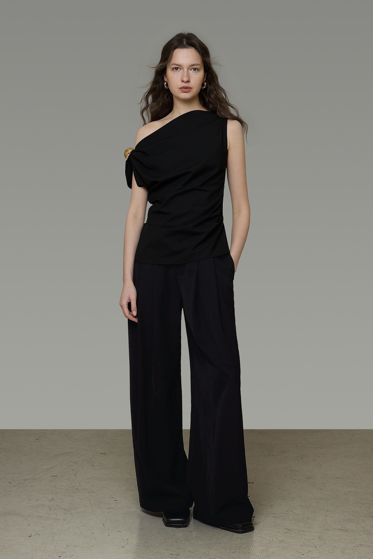 Black One-Shoulder Fitted Top B4773