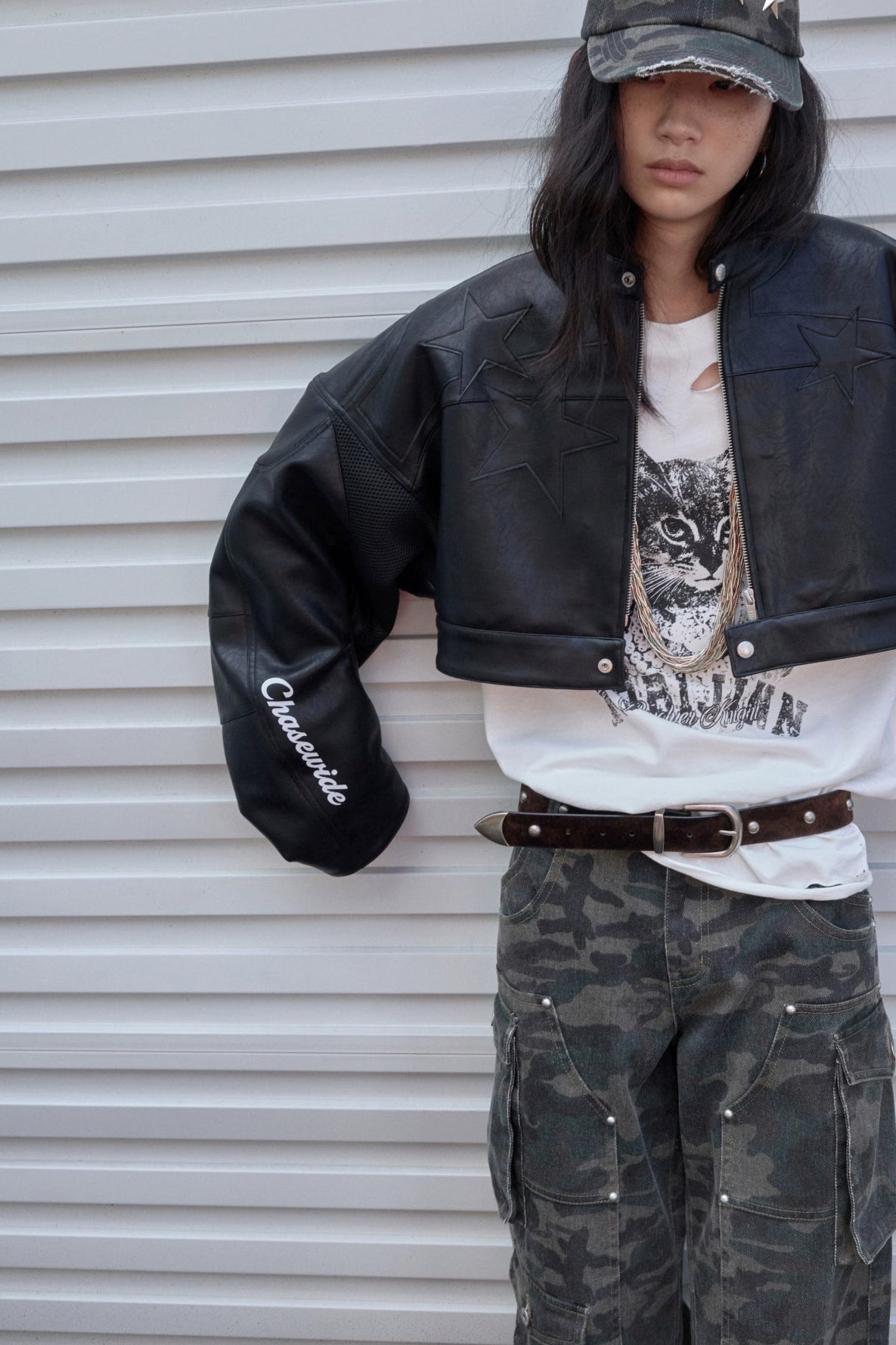 レタープリントフェイクレザーライダースクロップドジャケット　B4390