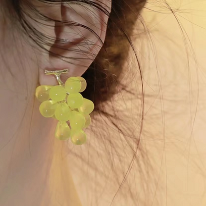 [Immediate delivery/Limited to Japan] Grape earrings B1178