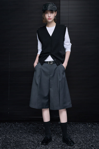 Gray straight suit shorts B4632