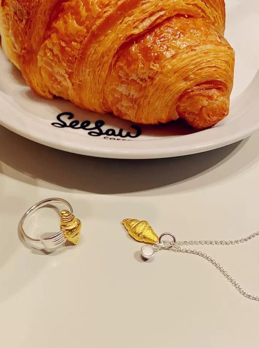 Morning croissant S925 necklace B1865