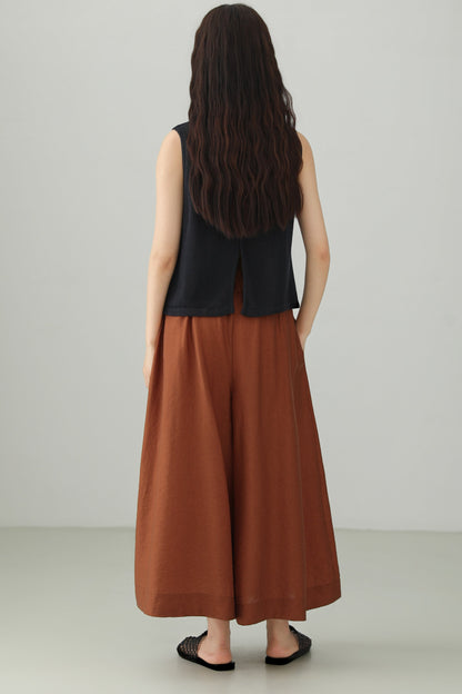 Navy Back Slit Sleeveless Knit Top B4837