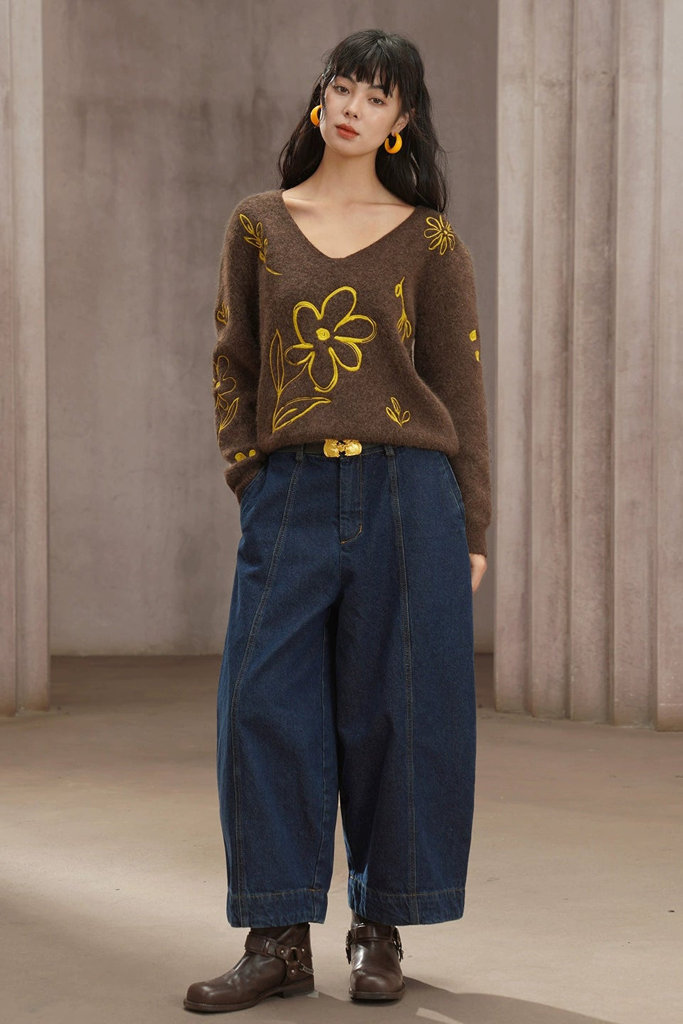 レトロブラウンフラワー刺繡セーター　B4456
