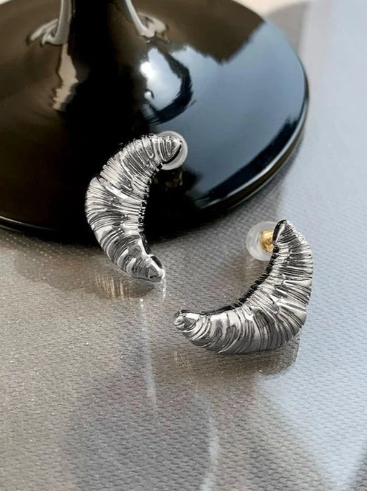 クロワッサンピアス　B2283