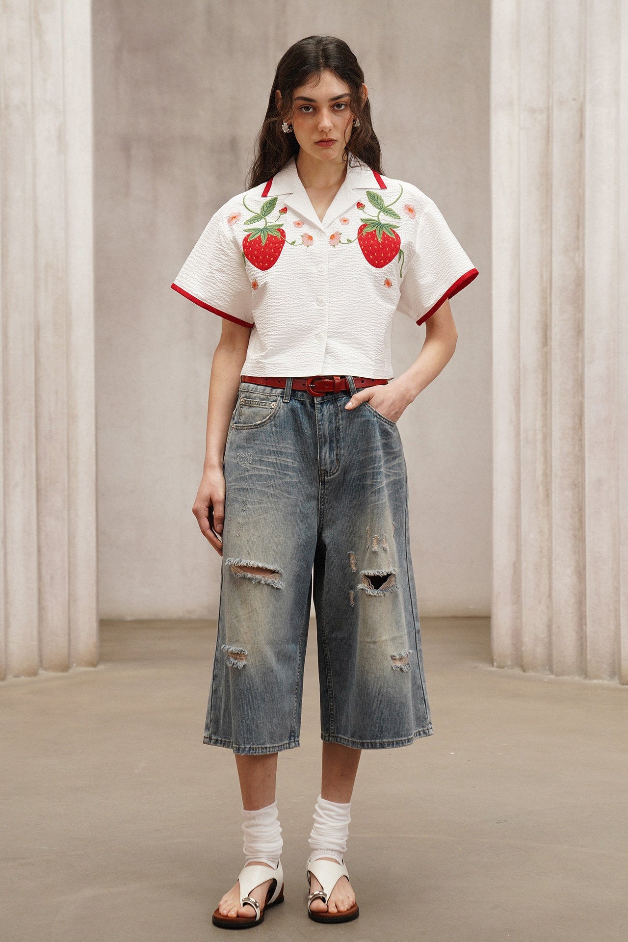 Retro Washed Distressed Cropped Denim Pants B4795