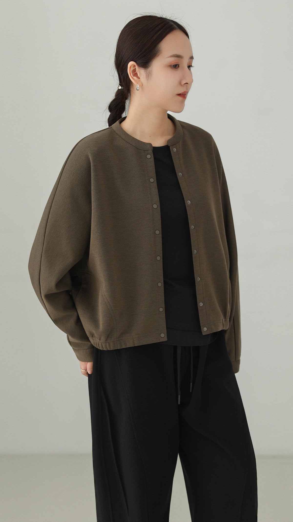 Minimalist Collarless Dolman Sleeve Blouson B5004