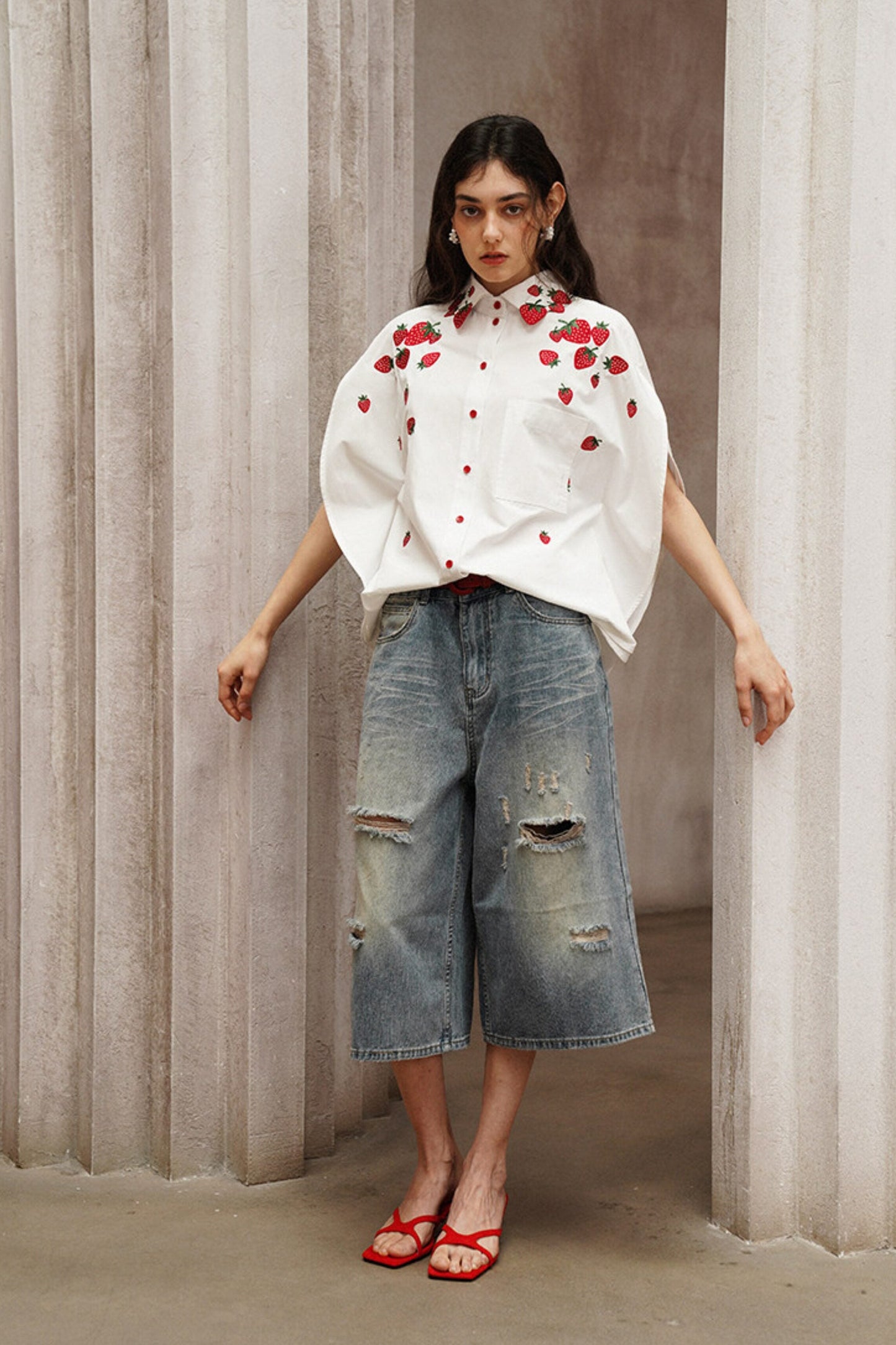 Retro Washed Distressed Cropped Denim Pants B4795