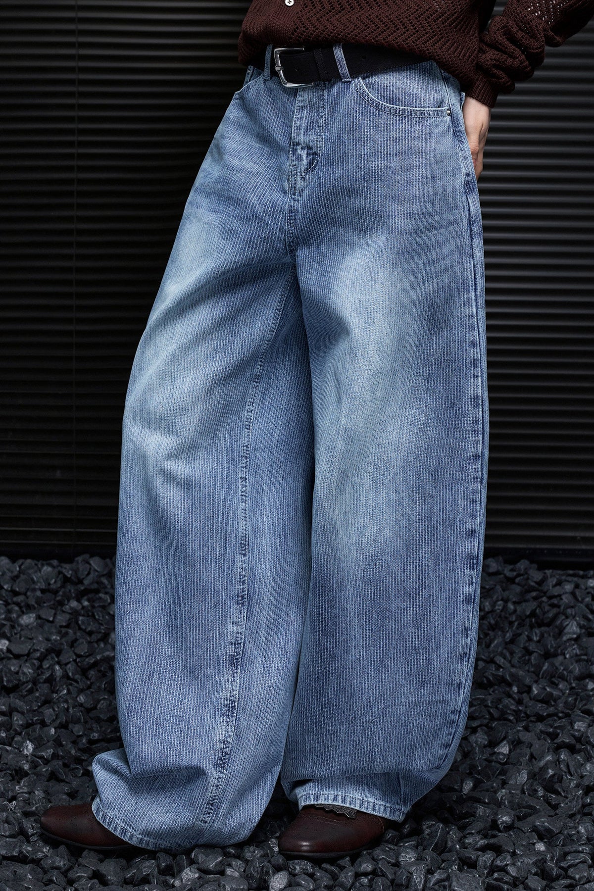 Striped Washed Wide Denim Pants B4956