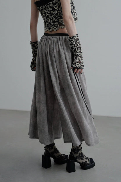 Cropped pants with dense wrinkles B4042